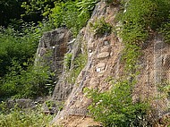 Obrázek protierozní ochrany skalní stěny
