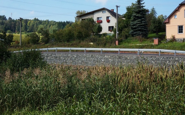 Oprava sesuvu v obci Chuchelna u Semil pomocí stavebnicového opěrného systému