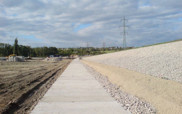 Zpevnění dna sedimentační nádrže cukrovaru v Dobrovicích