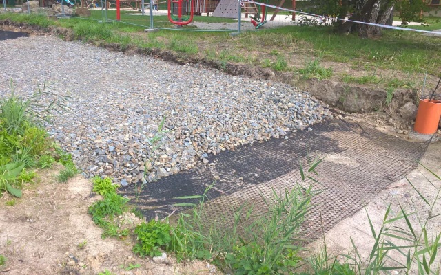 Mechanická stabilizace podloží inline dráhy a parkové cesty v Zábřehu