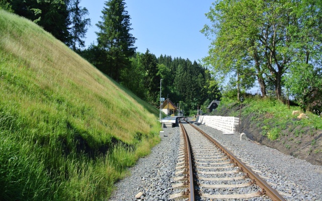 Protierozní ochrana svahu u železniční stanice Velké Karlovice