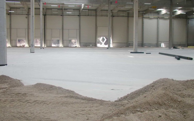 Separace pod podlahou výrobní haly v Rájecké Lesné