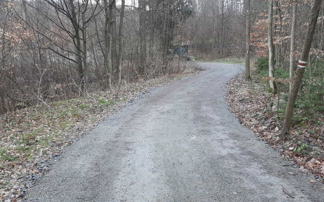 Zvýšení únosnosti lesní cesty u Rudice v Moravském krasu