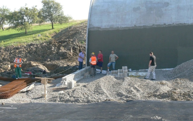 Opěrné zdi mostních objektů v Horním Žukově
