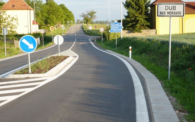 Podélné odvodnění komunikace v Dubu nad Moravou