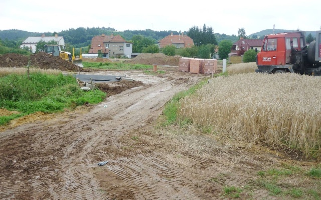 Zvýšení únosnosti podloží pod místní komunikací v Letovicích