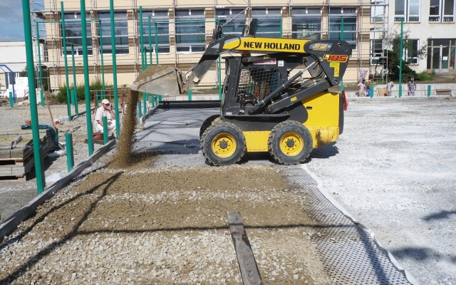 Stabilizace zemní pláně volejbalového hřiště v Kyjově