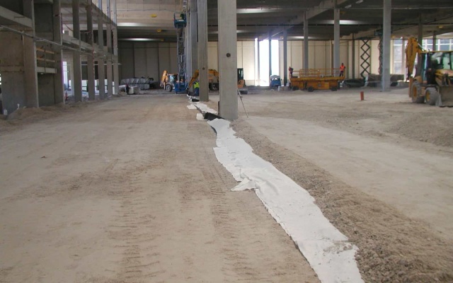 Separace pod podlahou výrobní haly v Rájecké Lesné