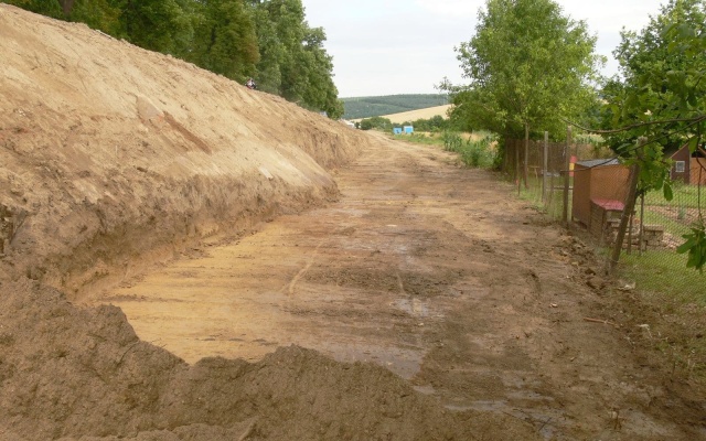 Opěrné zdi ze systému Tensartech TW1 a vyztužené strmé svahy v Bučovicích