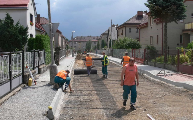 Stabilizace podkladních vrstev místní komunikace v Přibyslavi