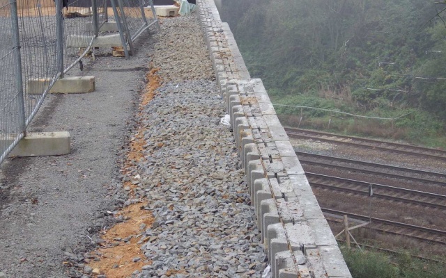 Mostní křídla z vyztužené zeminy na obchvatu Chebu