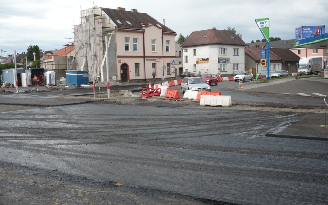Vyztužení asfaltových vrstev na křižovatce v Havlíčkovu Brodu