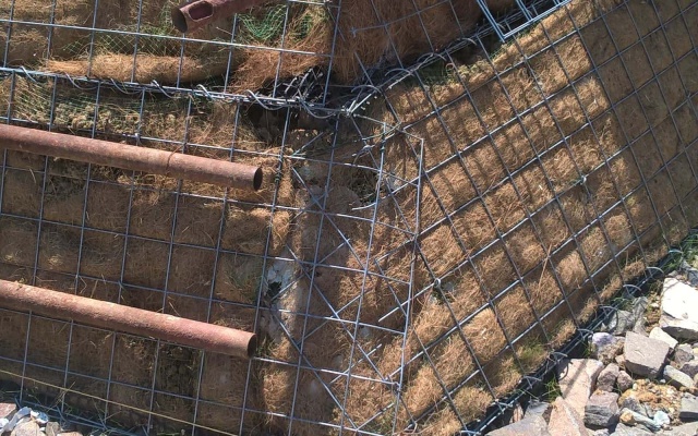 Terminál na R1 - Beladice, strmý svah z vyztužené zeminy