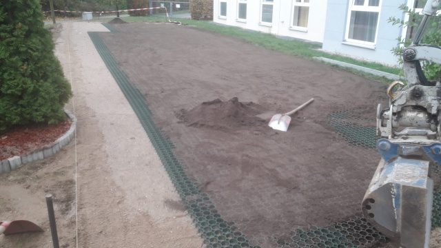 Rozšíření parkovacích ploch pomocí zatravňovacích dlaždic