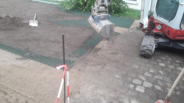 Rozšíření parkovacích ploch pomocí zatravňovacích dlaždic