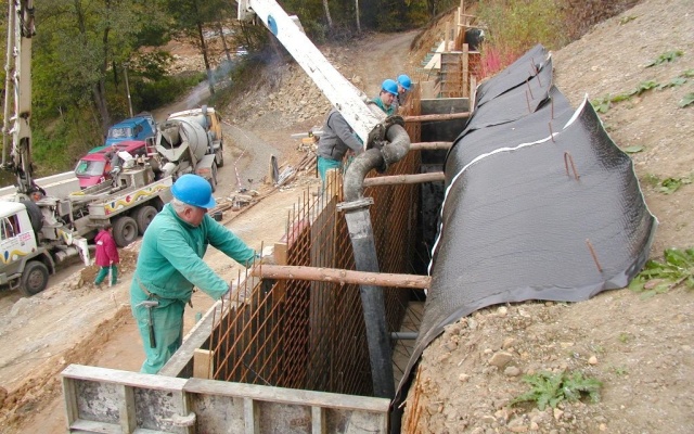 Odvodnění zárubní zdi v Tatenicích