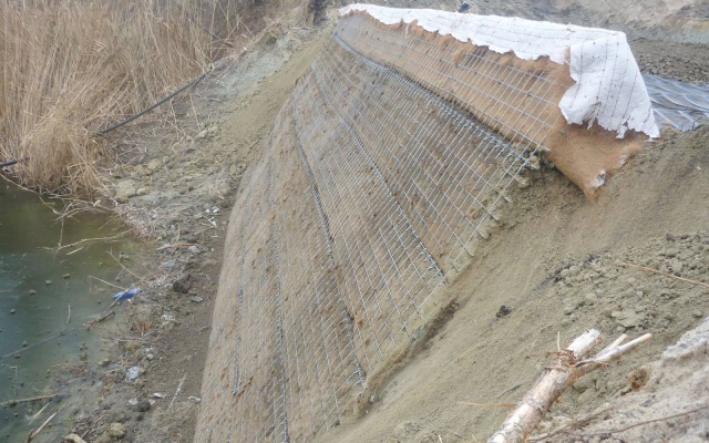 Sanace erodovaných svahů těžební jámy Hliník v Ratíškovicích