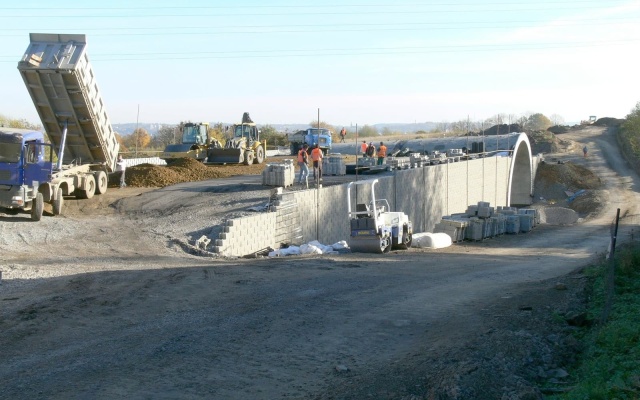 Opěrné zdi mostních objektů v Horním Žukově