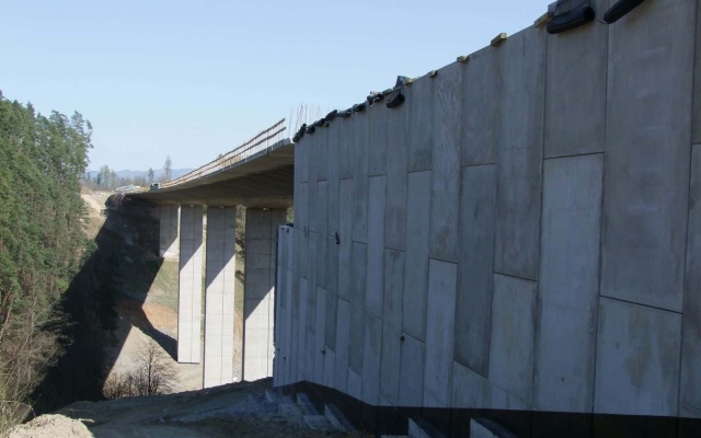 Mostní opěry na D1 u Spišského Hrhova