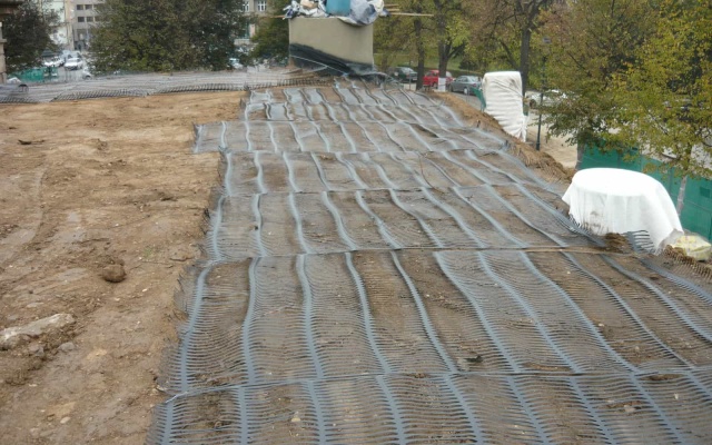 Zpevněné vyztužené svahy Písecké brány v Praze