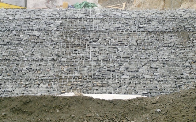 Sanace sesuvu svahu na silnici II/237 v Novém Strašecí