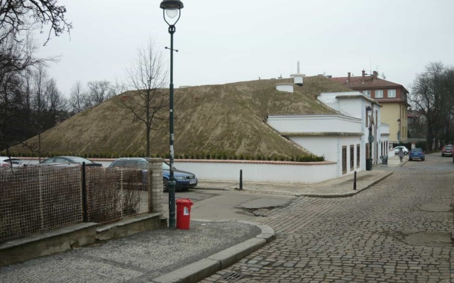 Zpevněné vyztužené svahy Písecké brány v Praze