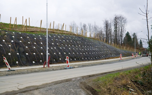 Zajištění stability svahu zemními kotvami na silnici III/48414 v Lubně