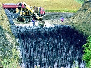 Geobuňková struktura jako prvek plošného zakládání