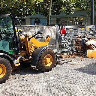 Jak silniční panely zajišťují sjízdnost dočasných přístupů na staveniště anebo chrání povrchy