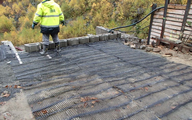 Portál drenážní štoly u vodní nádrže Šance