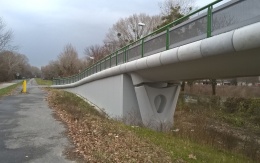 Bratislava, nosný systém MHD, rampa pro cyklisty