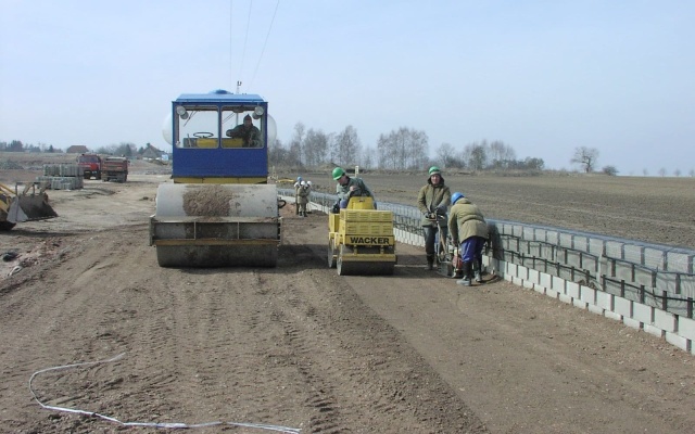 Opěrná zeď obchodního centra Olympia v Plzni