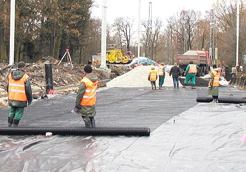 Geosyntetika v geotechnice 2017 - Zkušenosti s výstavbou vyztužených zemních konstrukcí