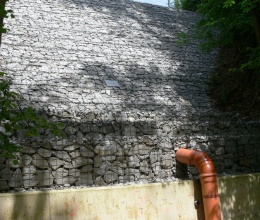 Sanace sesuvu svahu v Lukách pod Medníkem