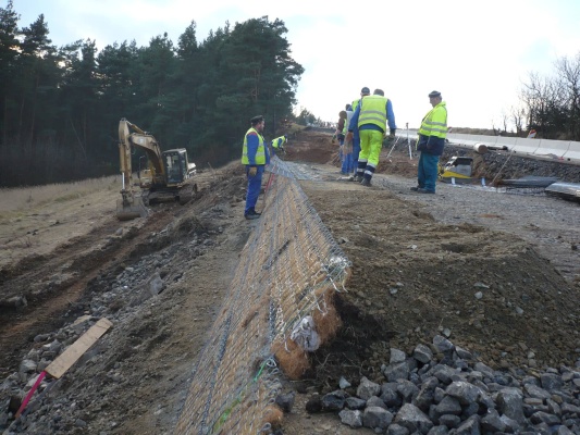 Sanace sesuvu svahu na silnici I/23 ve Vladislavi