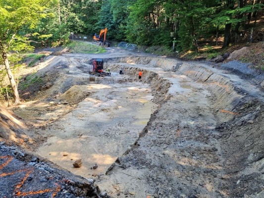Sanace sesuvu svahu u obce Mírová pod Kozákovem