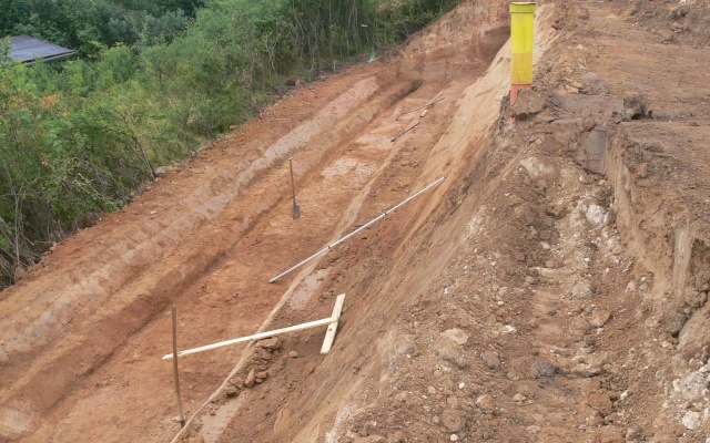 Úprava svažité parcely v Lelekovicích