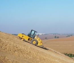Drenážní systém a vyztužení rekultivační vrstvy na skládce v Praze Ďáblicích