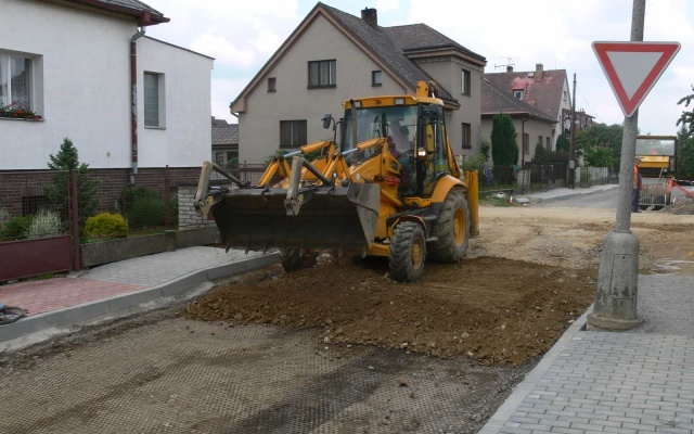 Stabilizace podkladních vrstev místní komunikace v Přibyslavi