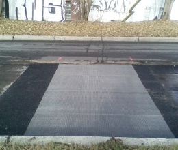 Lokální vyztužení povrchu vozovky v Praze