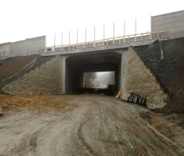 Modernizace D1, úsek 04, Ostředek - Šternov, vyztužená mostní křídla