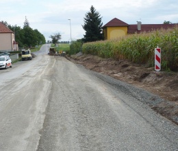 Podélné odvodnění komunikace v Dubu nad Moravou