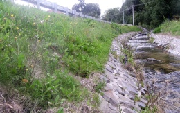 Rekonstrukce koryta potoka ve Sloupu