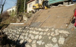 Sanace sesuvu obecní komunikace v Louce u Ostrohu