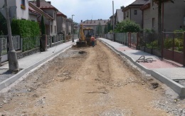 Stabilizace podkladních vrstev místní komunikace v Přibyslavi