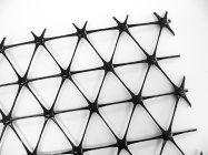 Tuhá trojosá monolitická geomříž – Tensar TriAx