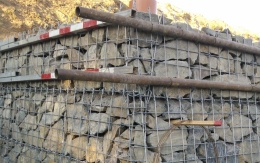 Úprava svažité parcely v Lelekovicích