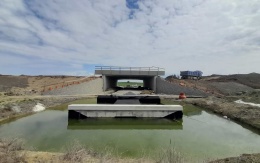 Vyztužená křídla mostu na dálnici D35, Časy - Ostrov